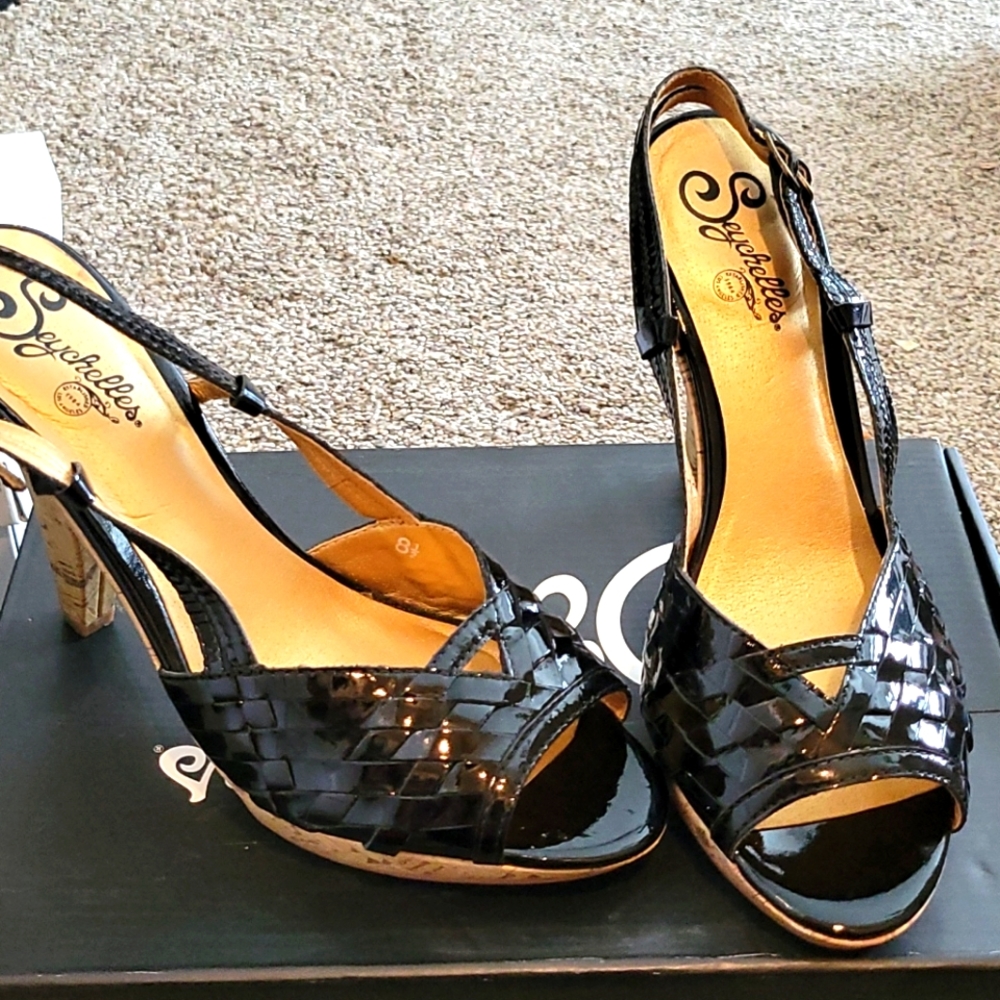Seychelles. Sling back heels.